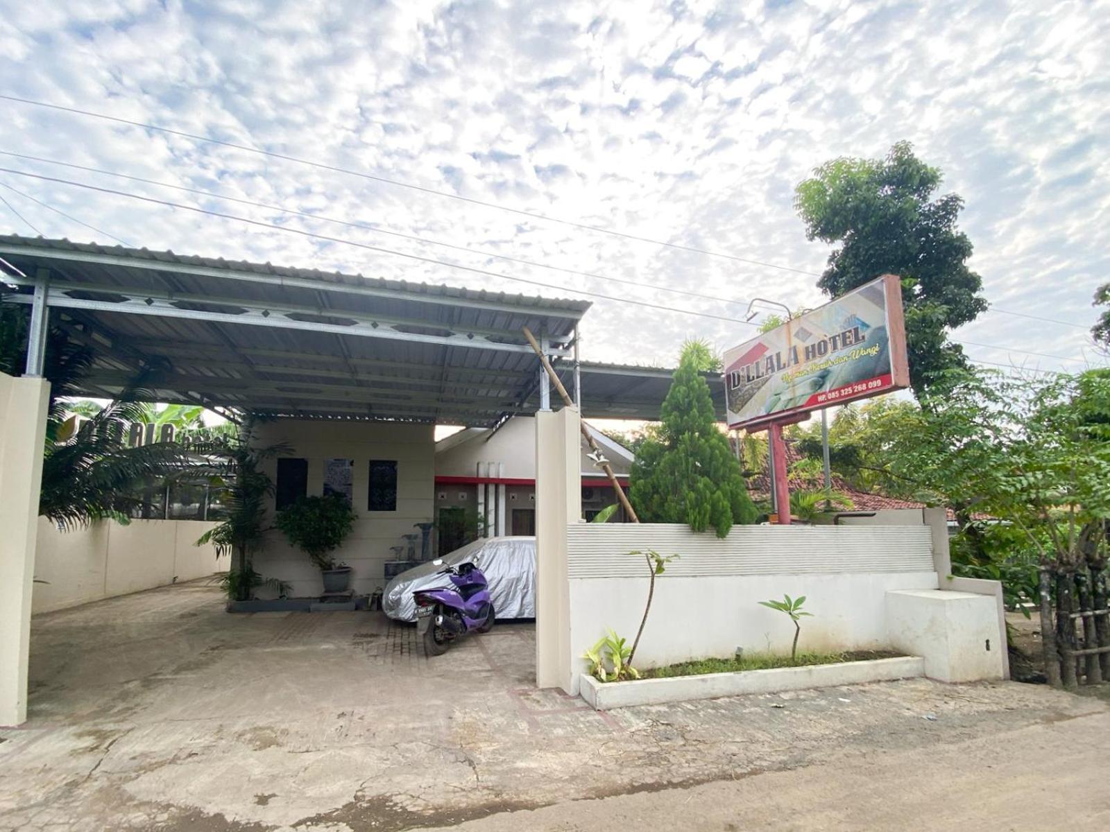 Pati Reddoorz Near Pantai Idola Banyutowo Hotel D'Llala מראה חיצוני תמונה